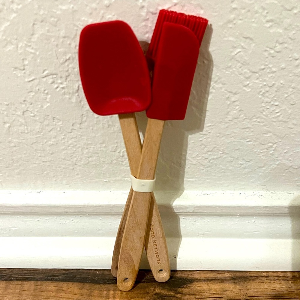 🆕 Red Mini Spatulas Set of 3 🆕